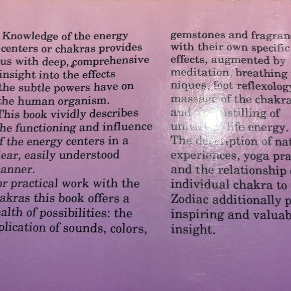 Chakra handbook and Palm reading books 2 included - Picture 2 of 4
